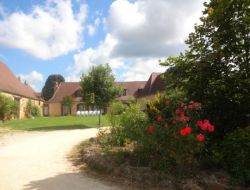 Holiday accommodation for a group in Dorodgne, Aquitaine.