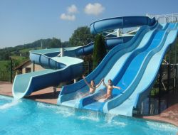 Huanne Montmartin camping mobil homes a louer dans le Doubs.