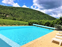 Gras Grand gite avec piscine chauffée a louer en Ardèche.