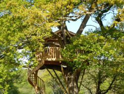 Unusual stay in perched huts near Angers in France. near Saint Malo du Bois