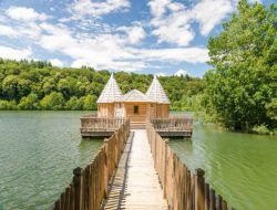 cabane perche en Franche Comte