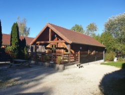 Prenovel Location chalet bois dans le Jura.