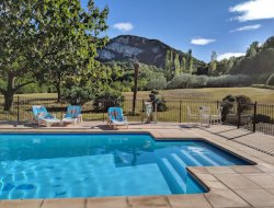 Holiday homes with pool and tennis in the Drome. near Saint Pantaleon les Vignes