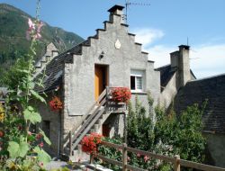 Gites a louer près de St Lary, Pyrénées.