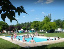 Castelnau Durban camping mobilhome en location en Ariege 09.