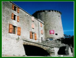 Alzon Grand gite a louer dans l'Aveyron