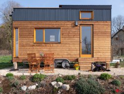 Unusual stay in a tiny house in Rhone Alpes, France.