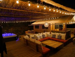 Barjols Hbergement insolite avec jacuzzi privatif en Provence
