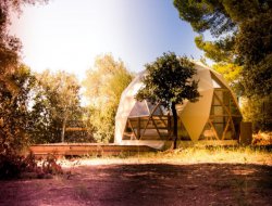 Atypical holiday accommodations in Provence.