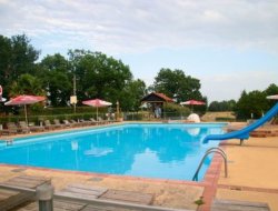 Sauveterre la Lemance Location vacances avec piscine chauffe Lot et Garonne.
