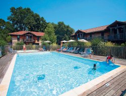 Mezos Locations de villa avec piscine privée dans les Landes.