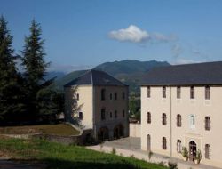 Location 2  6 personnes  3 km* de Saint Girons