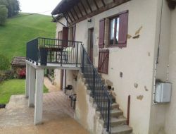 Logement 4-7 personnes  9 km* de Roumgoux