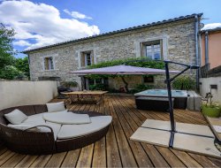 Holiday cottage with jacuzzi near Montpellier, Occitania near Carnas