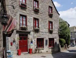 B&B near Super Besse Auvergne ski resort. near Neschers