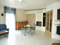 Location 3-5 personnes  30 km* de Chambaron sur Morge