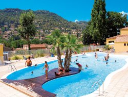 Locations vacances avec piscine dans le Gard.