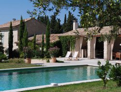 Pernes les Fontaines Chambre d'hôtes avec piscine chauffée en provence.