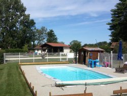 Holiday rentals with pool in Ain. near Loché 