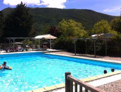 Holiday rentals with pool in Drome. near Saint May