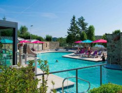 Holiday rentals with heated pool in Dordogne near Saint Felix de Reillac