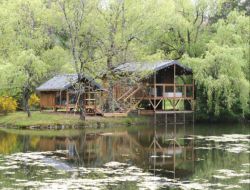 Menesplet Dordogne cabane perchée en Aquitaine
