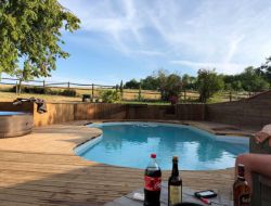 Villemorin Gîtes avec piscine a louer en Charente Matitime.