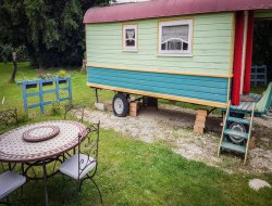 Unusual stay in a gypsy caravan in Poitou Charentes