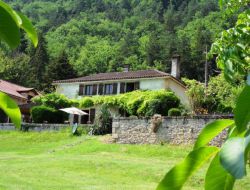 Location 4-6 personnes  22 km* de Lacropte
