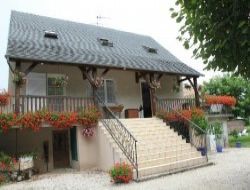 chambres d'hotes prs de Queyssac-les-Vignes n4634