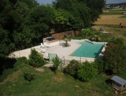 Cottage with swimming pool in the Gard