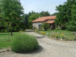 Holiday gite with swimming pool in Lot et Garonne near Clairac