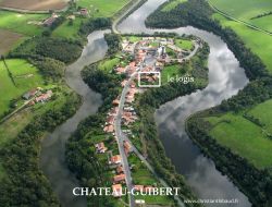 Chateau Guibert Gite avec piscine en Vendée