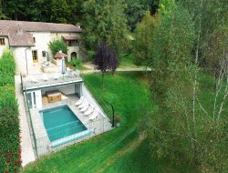 Cottages with pool in the Lot. near Laval de Cere