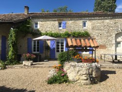 Holiday home for a group in Gironde, Aquitaine. near Montcaret