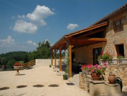 Sauveterre la Lemance Gite avec piscine dans le Lot et Garonne
