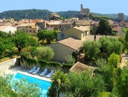 vacances dans le Gard  Aigueze n2880